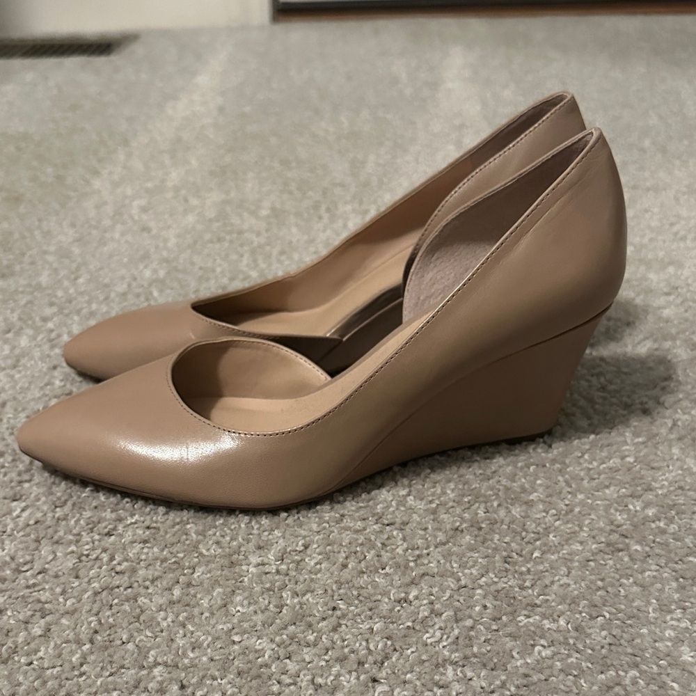 *NEW* Franco Sarto Women's Tan Wedge Pumps